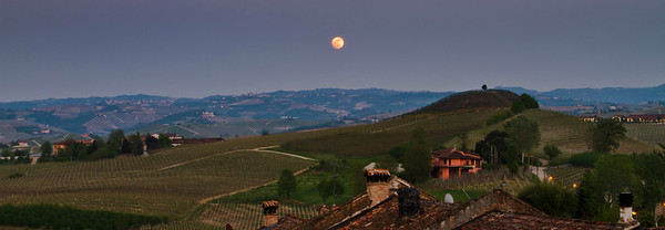 Langhe moon